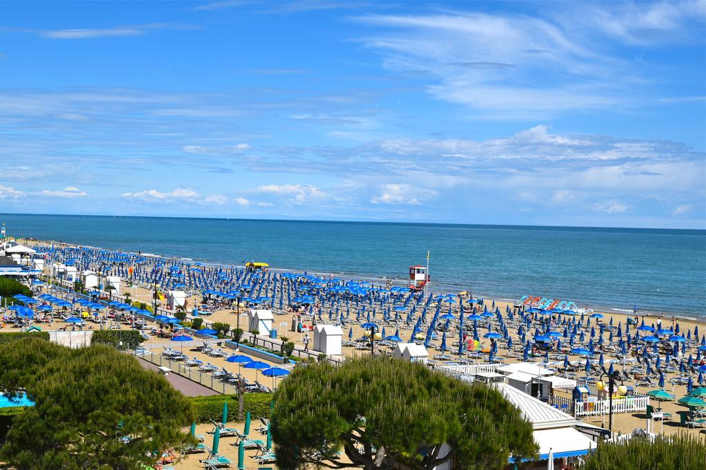 Hotel Janeiro Frontemare Lido di Jesolo Eksteriør billede