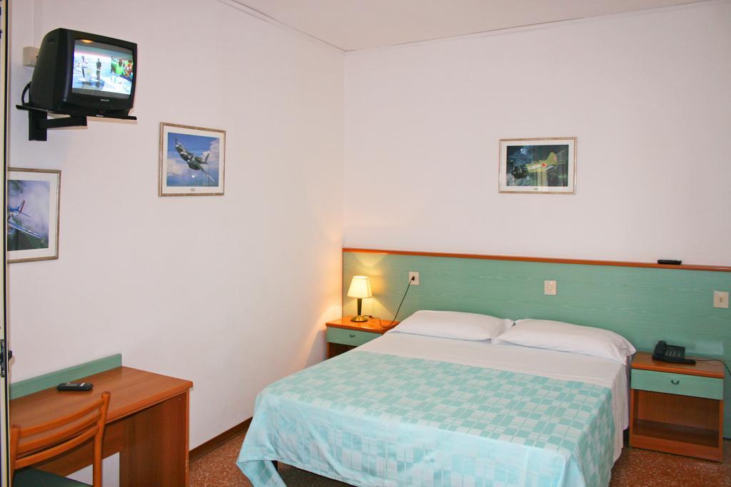 Hotel Janeiro Frontemare Lido di Jesolo Eksteriør billede
