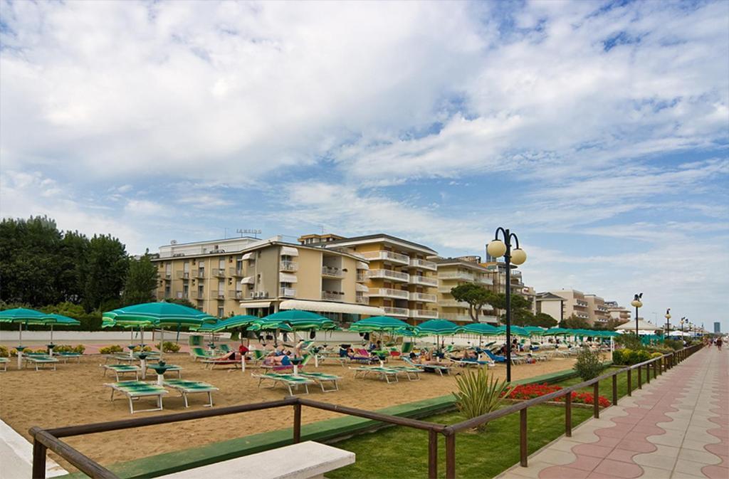 Hotel Janeiro Frontemare Lido di Jesolo Eksteriør billede