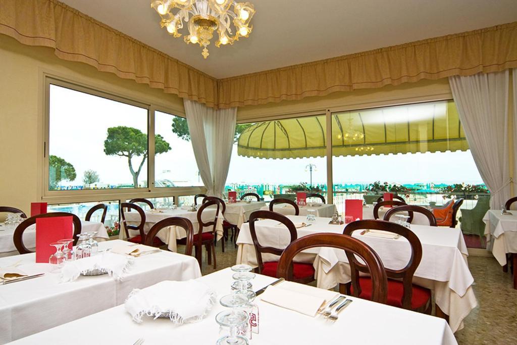 Hotel Janeiro Frontemare Lido di Jesolo Eksteriør billede